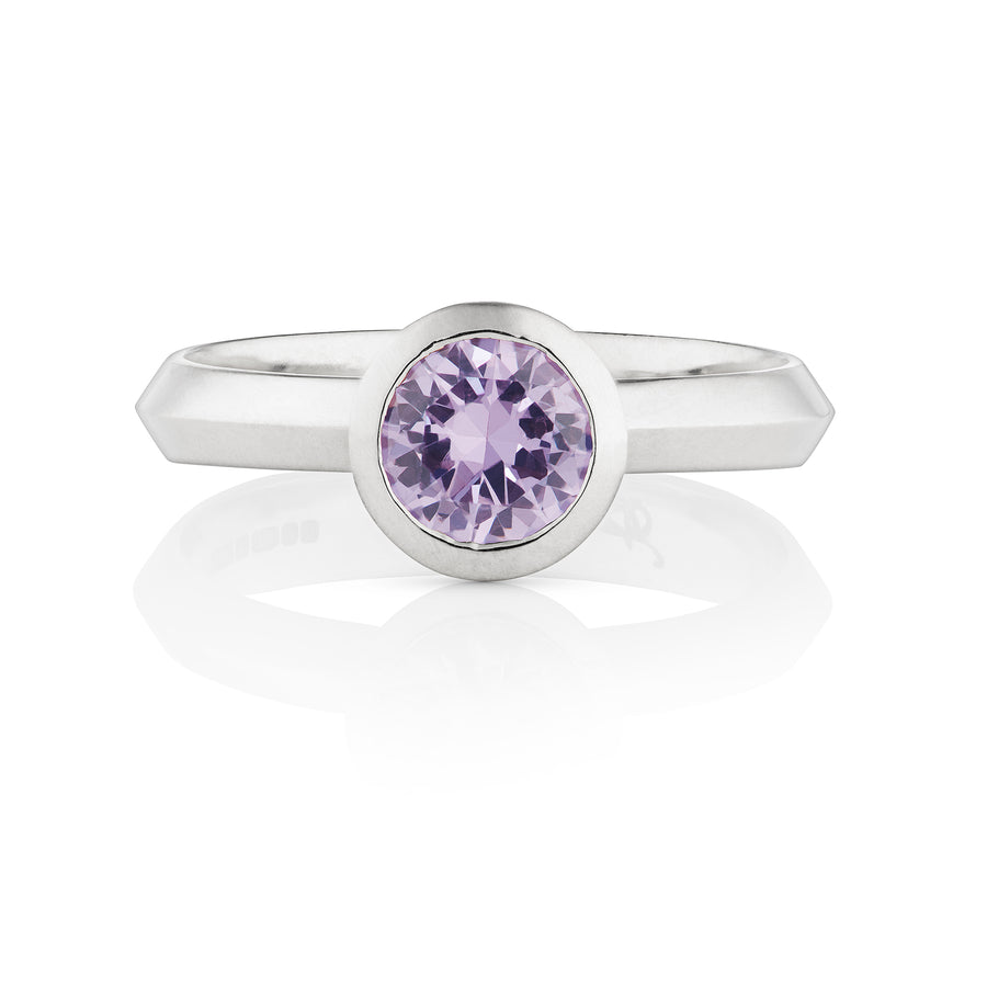 Lavender Spinel Rub-Over Ring